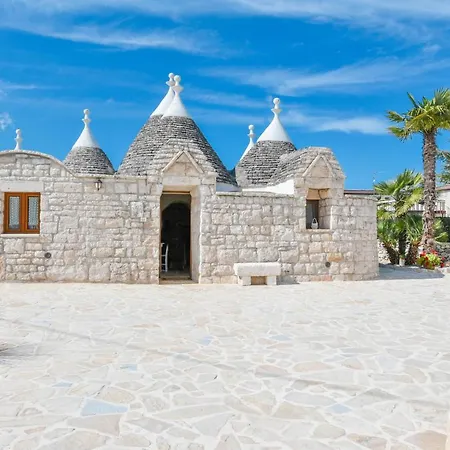 Trulli Colebe With Private Pool Daire *