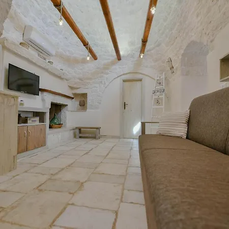 Trulli Colebe With Private Pool Daire *