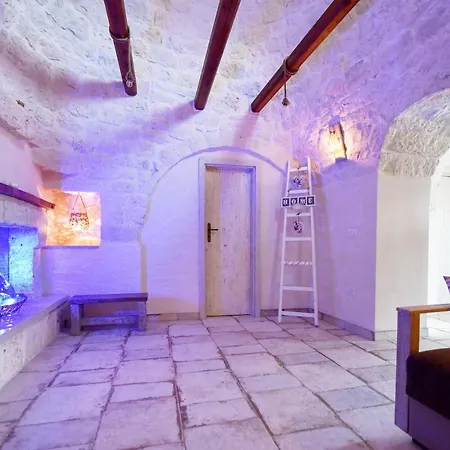 Trulli Colebe With Private Pool Daire Martina Franca