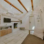 Trulli Colebe With Private Pool Daire