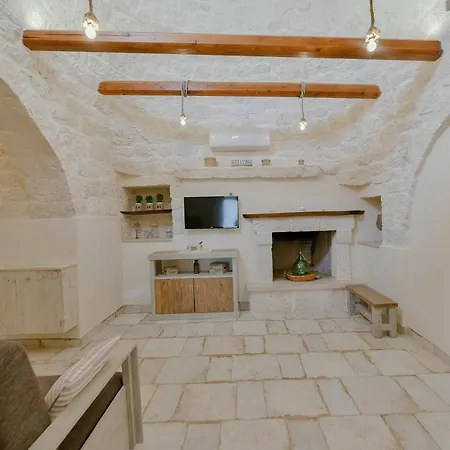 Trulli Colebe With Private Pool Apartment