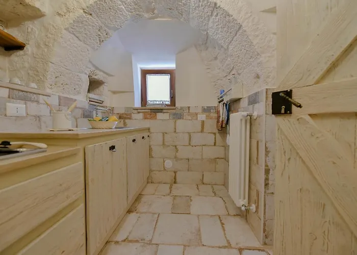 Trulli Colebe With Private Pool شقة